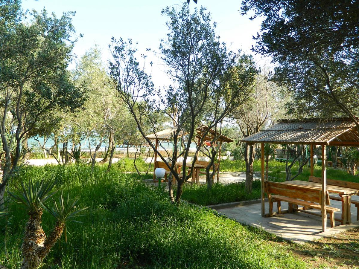Mavi Dalga Beach Hotel Lokbatan Ngoại thất bức ảnh