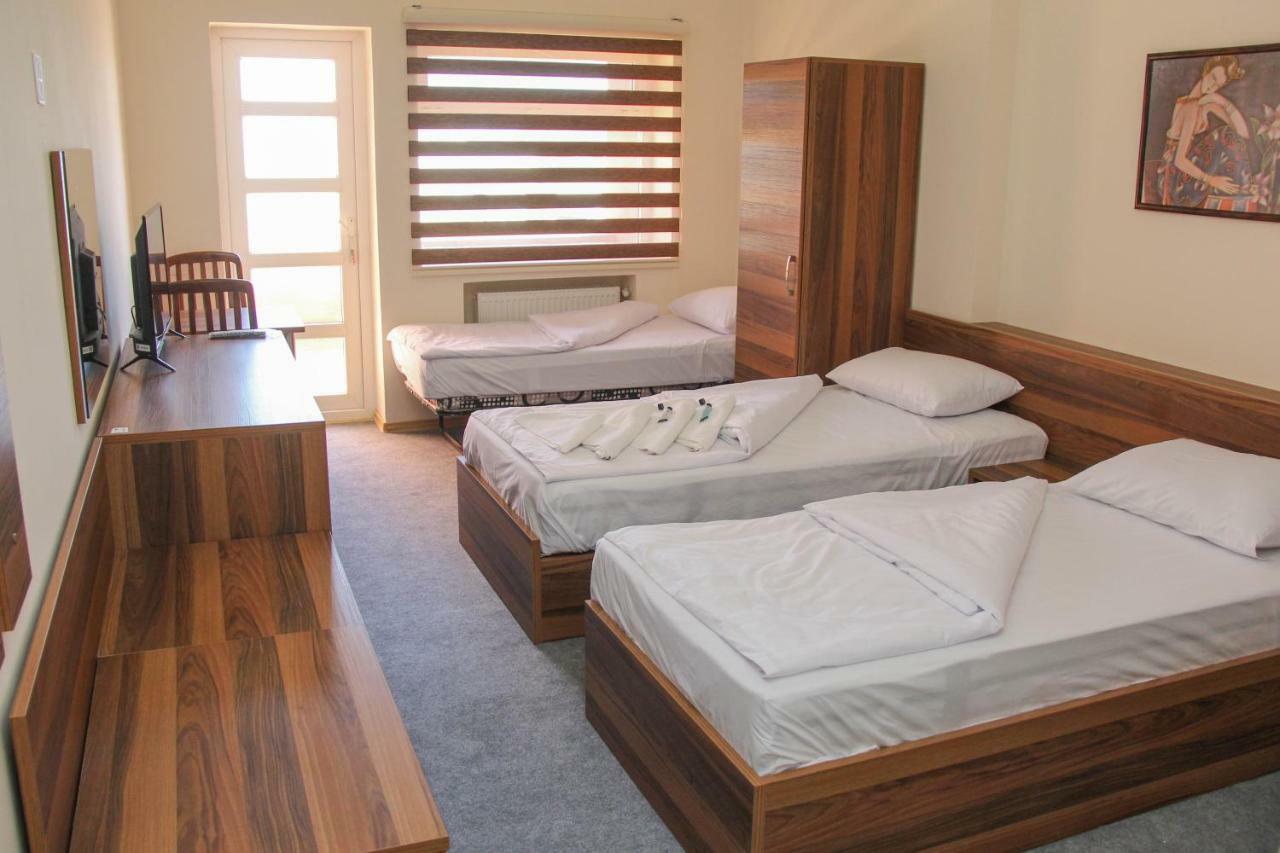 Mavi Dalga Beach Hotel Lokbatan Ngoại thất bức ảnh